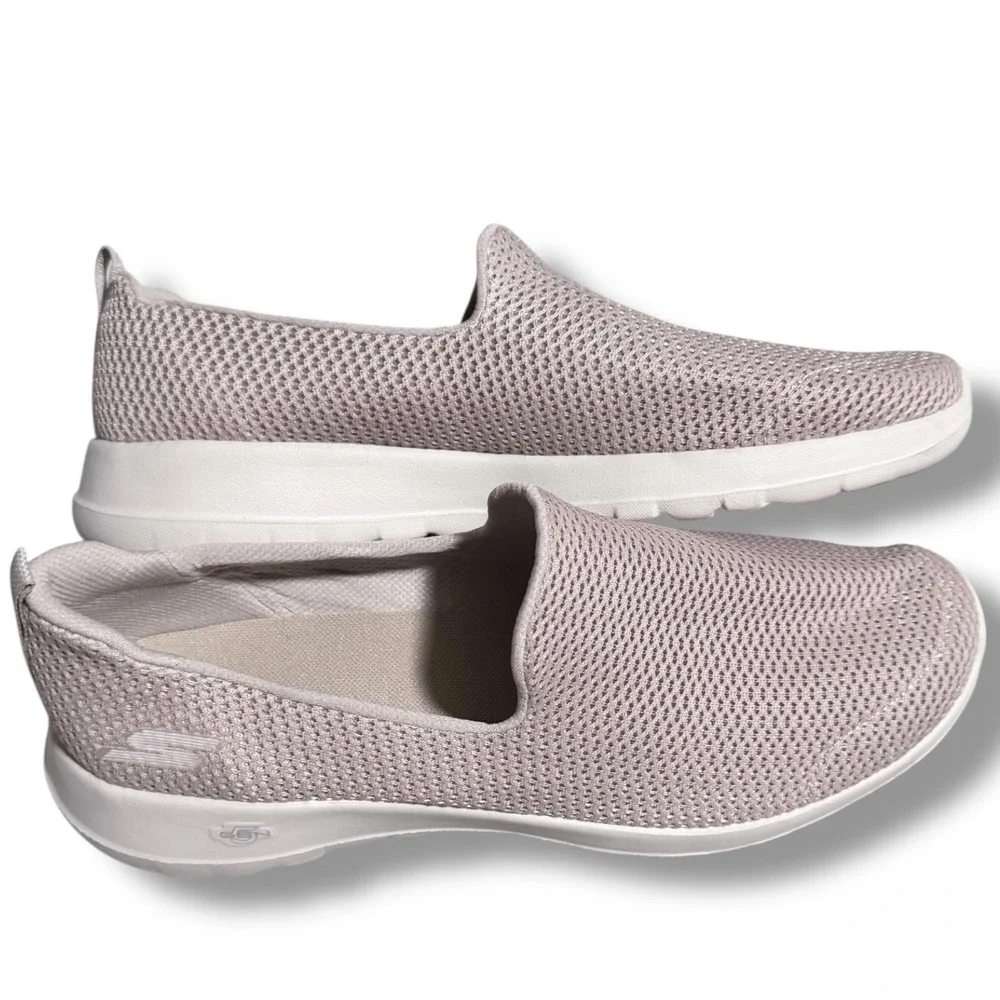 Skechers Mens GOwalk Max Textile Upper Slip On Walking Shoes Sz 12 Taupe